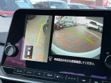 アラウンドビューモニターは、死角になりやすい左前のみを映し出すことも可能です。1人で運転している時も、運転席に座ったまま障害物の確認ができて便利で安心ですね!
