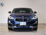 【キドニーグリル】BMWは約90年もの間、ほぼ全ての車両にひと目でBMWだと分かるこの特徴的なフロントグリルが備えられ、デザイン・アイコンとして親しまれてきました。