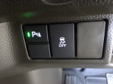 パーキングセンサーや横滑りを防ぐVSA等のスイッチ類は運転席の右側、手の届きやすい位置にあります。