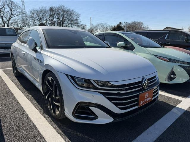 アルテオンシューティングブレークTSI 4モーション Rライン アドバンス 4WD禁煙車 スライディングパノラマルーフ