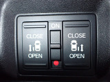 運転席からもスライドドアをボタン操作でスピーディーに開閉できます!またスマートキーでも操作できるので便利です。