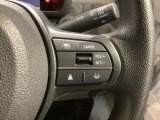 クルーズコントロールを装備しています。高速道路などで一定の速度で走ってくれるので運転が楽ですよ!速度を設定できますので、スピードの出しすぎにも注意できます。