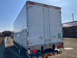 フォワード 冷蔵冷凍車 2750KG積載量