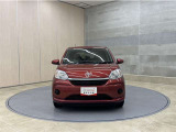 お車購入のポイントとなるフロントマスクです!かわいらしい目つきが印象的なデザインのヘッドランプです。