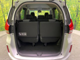 普段のお買い物や通勤、送迎等に十分な荷室スペースを確保しております。セカンドシートを倒すと、大きな荷物の積載も可能です♪