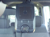 ◆【ドライブレコーダー】映像・音声などを記録する自動車用の装置です。もしもの事故の際の記録はもちろん、旅行の際の思い出としてドライブの映像を楽しむことができます。