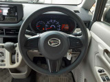 ノーマルなハンドルとなっております!握りやすく長距離運転も快適ですよ〜