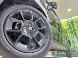 【純正16インチアルミホイール】外観にマッチした純正アルミホイールを装着しております。各種社外アルミホイールや、スタッドレスタイヤも取扱いしております。是非ご相談ください♪