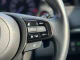 ハンドル右側スイッチは、ホンダセンシングの機能の一つ、「アダプティブクルーズコントロール」です。