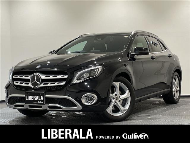 GLAクラスGLA220 4マチック 4WD4WD 本革シート