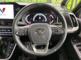 【純正革巻きステアリング】上質な革を使用することで、手にしっかり馴染みとても運転しやすいハンドルです♪