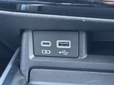 ★USB充電端子★スマートフォンやタブレットの充電ができるように!