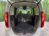 後席を格納すると、これだけの広さが!シーンに合わせたシートアレンジで、大きな荷物も積むことが出来ます♪