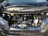 ボンネット内もキレイです。