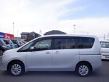 内外装およびエンジンル-ムなど専用クリ-ニング致します。車両クリ-ニングのプロが施工致しますので!高品質な1台に蘇りますよ♪(全在庫無料施工)