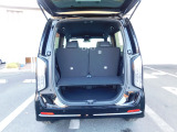4名乗車時の荷室です
