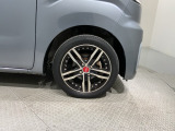 ご納車までの期間ですが、県内のお客様は1,2週間、県外のお客様は2,3週間ほどでご納車が可能となります。但し、お支払いや書類の状況によっては多少の前後もありますので、その際には何卒ご了承下さい。