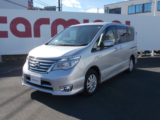 セレナ2.0 ハイウェイスター Vセレクション+Safety II 4WD