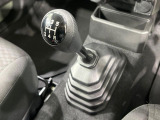 【フロア5速MT】走りの6速MT!!スポーティーな走行をお楽しみいただけます♪