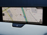 マツダコネクトの12.3インチワイドセンターディスプレイです。『Android Auto』『Apple CarPlay』や独自のコネクテッドサービスに対応したインターフェイスシステムです。