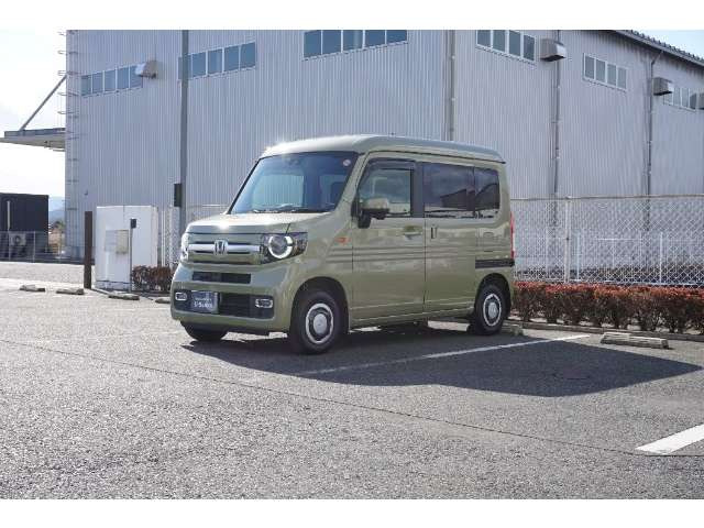 N-VAN+スタイル ファン ターボ  4WD