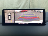狭い場所での駐車やすれ違いなどでより的確な運転操作に役立つ360&deg;ビューモニターが装備されています。