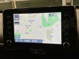 純正ナビを装備。タッチパネル式で使いやすく、お出かけもラクラクです。