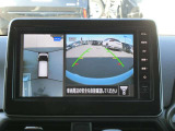 クルマを空から見たような映像が映る、アラウンドビューモニターで、車両周辺の安全確認も一目できます!小さなお子様や障害物も確認できるので、運転のしやすさだけではなく事故防止にも役立ちます♪
