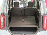 ラゲッジルームも広々ですからキャンプや旅行に最適なお車ですよ♪
