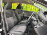 運転席シート廻りは使用感も少なく、良好な状態となっています。前オーナー様が丁寧に使っていたことがよくわかりますね。