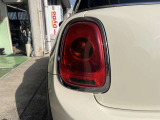暗い道でも明るいライトでサクサク運転できますよ!