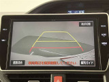 バックカメラ付きだから後方を画面で確認できます。駐車などが苦手な方でも安心のアイテムです。