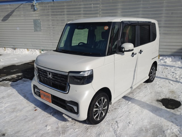 N-BOXカスタム  カスタム 660 4WD