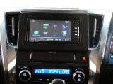 パナソニック製ナビ(CN-RE05WD)を装着しており、CD/DVD/BT/フルセグTV/ナビ機能があります。