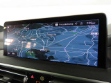 BMW iDriveナビゲーションシステム。ワイドで視認性に優れたスクリーン。