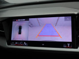リヤビューカメラ、サラウンドビューカメラと前後のコーナーセンサー付き