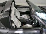 当社の中古車はシートを外して隅々までキレイに仕上げてあります。