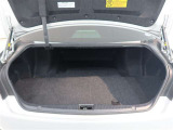開口部の広いラゲージスペースは、ゴルフバックなどの荷物もラクラク積み込めます。