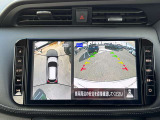 車を空から見たような映像が映る、アラウンドビューモニターで車両周辺の安全確認も一目でできます!小さなお子様や障害物も確認できるので、運転のし易さだけではなく事故防止にも役立ちます♪