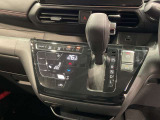 オートエアコン付きなので、温度を設定するだけで車内を快適にしてくれます!