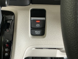 パーキングブレーキはスマートな電子制御式と合わせて渋滞時等にブレーキペダルから足を離しても停車状態を保持してくれるオートブレーキホールド機能で運転が楽になります。スタートはアクセルペダルを踏むだけ