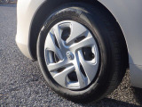 純正のホイールカバーを履いてます!