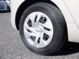 純正のホイールカバーを履いてます!