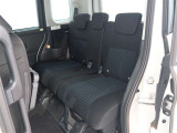 ゆとりある広々とした車内空間は、ドライブを始め買い物やレジャーなど、幅広く活躍します。一人でもみんなとでもお出かけを楽しみましょう!