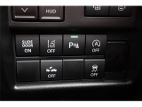 パーキングセンサー付で、車庫入れも駐車もラクラクです。
