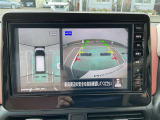 アラウンドビューモニターは車の全周囲をカメラで映しだして障害物や人を確認、周りの状況を確認しながら安全に駐車できる便利な装備になります。