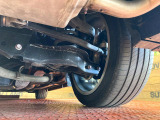 お車を安心してお乗りいただく為には、足回りの定期点検が欠かせません。サービスサポート(有償保証)では無料点検もご提供しており、安心のカーライフをお過ごしいただけるサポート体制が整っています。