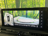 【アラウンドビューモニター】専用のカメラにより、上から見下ろしたような視点で360度クルマの周囲を確認することができます☆死角部分も確認しやすく、狭い場所での切り返しや駐車もスムーズに行えます。