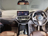 アウトバーンでの走行を見据えたBMWのブレーキシステムはもしもの時にもいち早くマシンを停止してくれます。