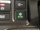 ★ECONスイッチ★ エコドライブを加速しよう!スイッチをONにすると、運転の仕方によるロスを抑え込み燃費をよくするようクルマが頑張ります(*^ー^*)燃費向上にチャレンジ♪